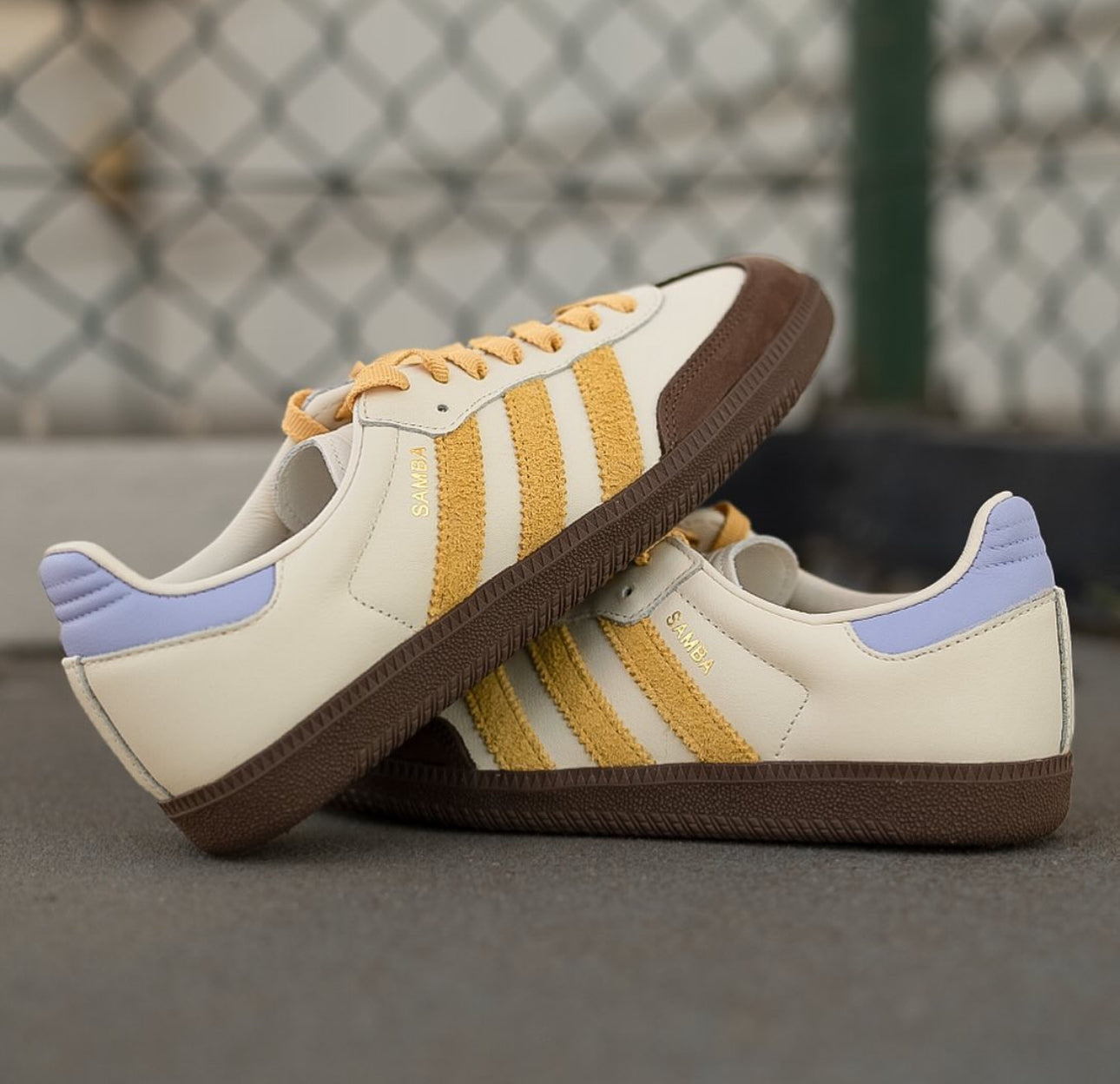 WMNs Samba Trainer Off White Oat
