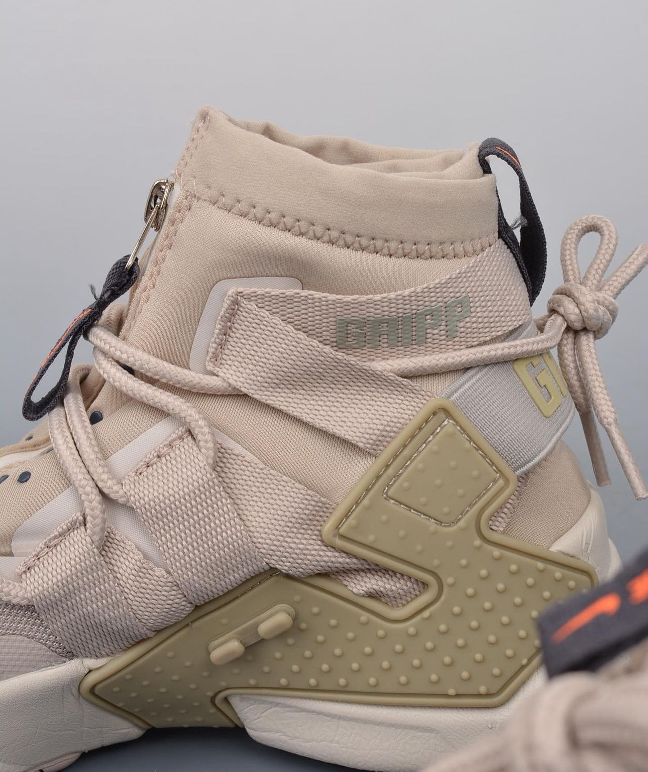 Air Huarache Gripp Desert Sand
