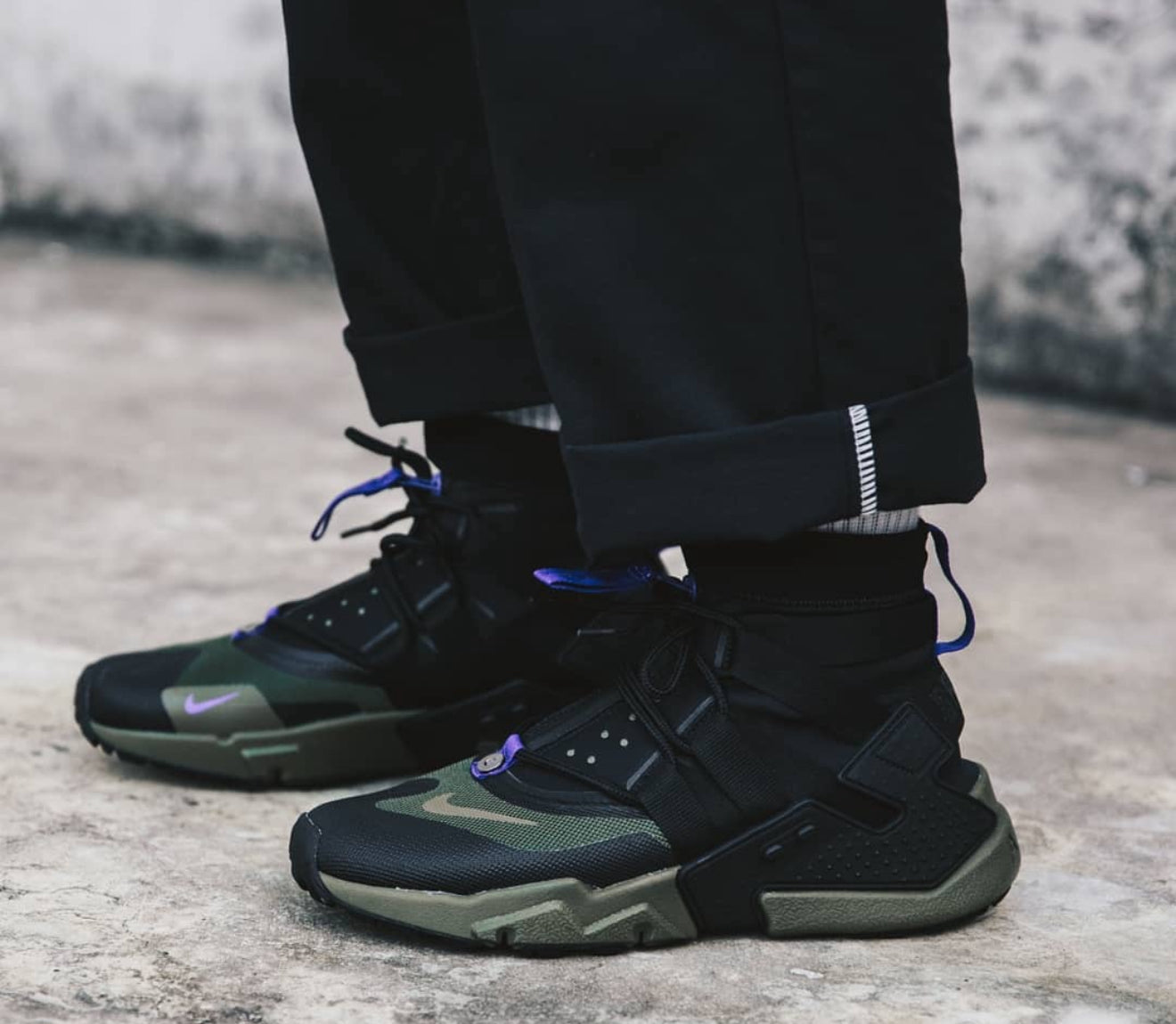 Air Huarache Gripp Black Olive Canvas