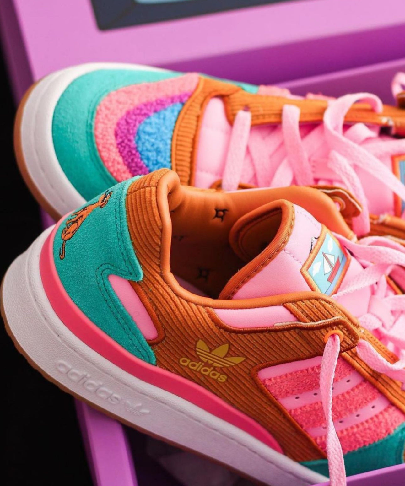WMNs Forum Low The Simpsons Living Room