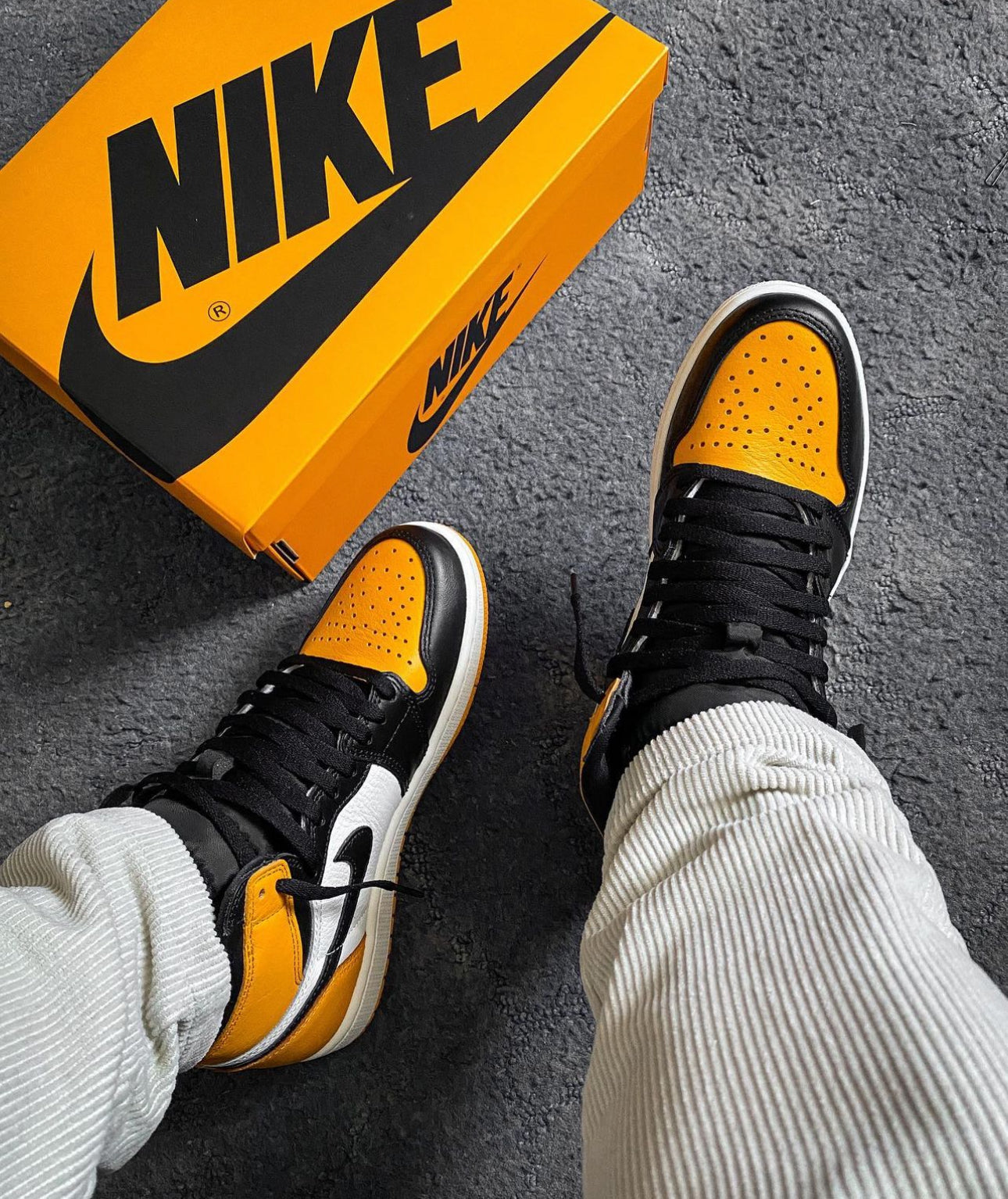 Air Jordan 1 High “ Taxi “