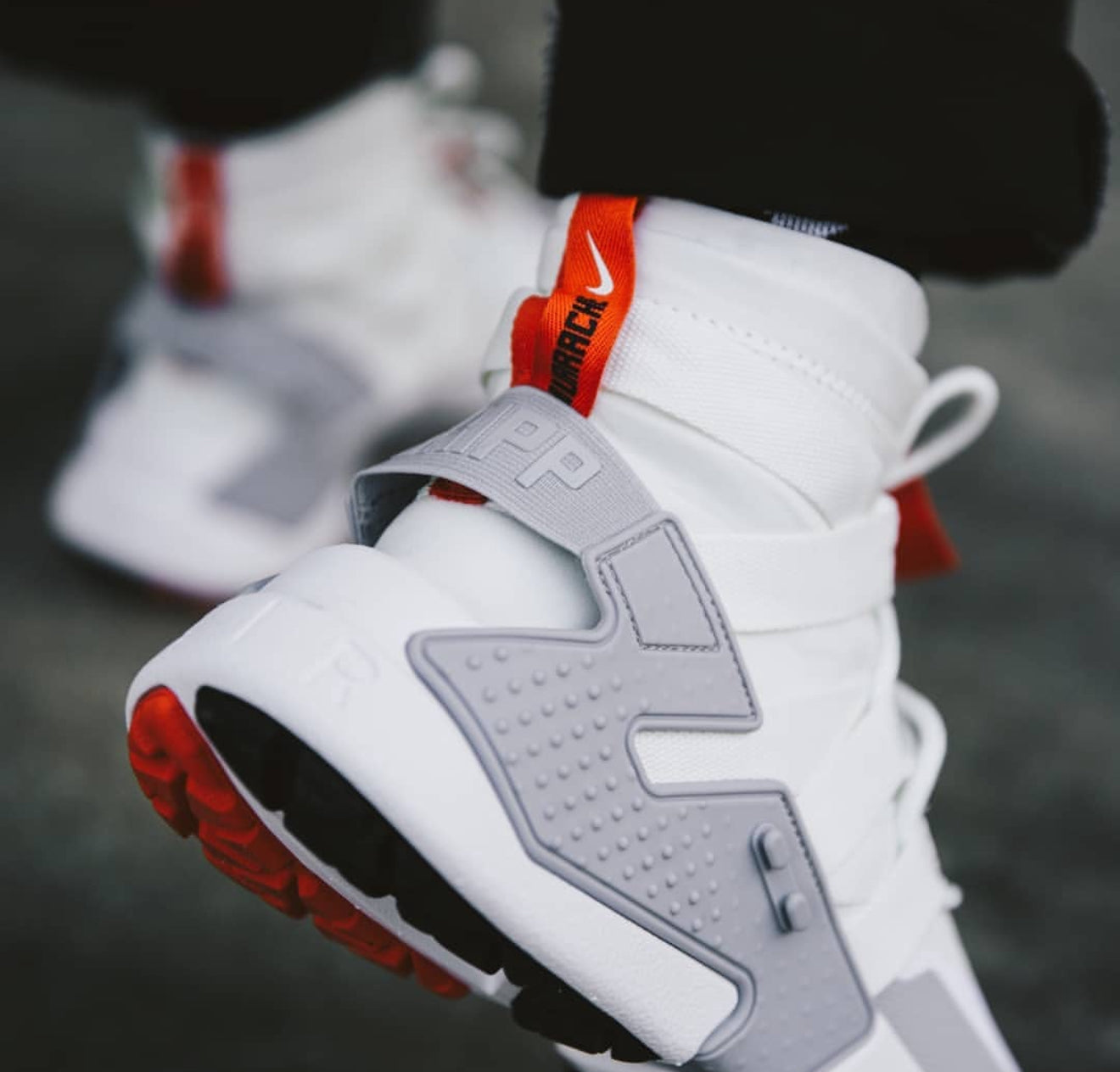 Air Huarache Gripp Sail Team Orange