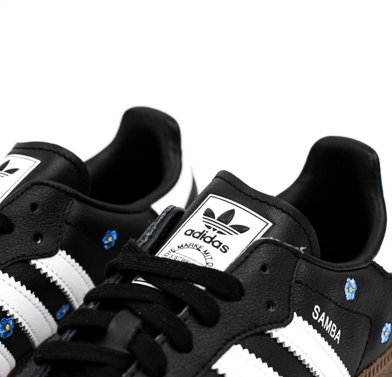 WMNs Samba Light Blue Floral Core Black