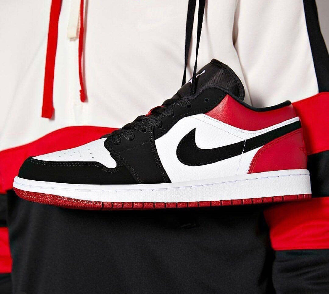 Air Jordan 1 Low Black Toe