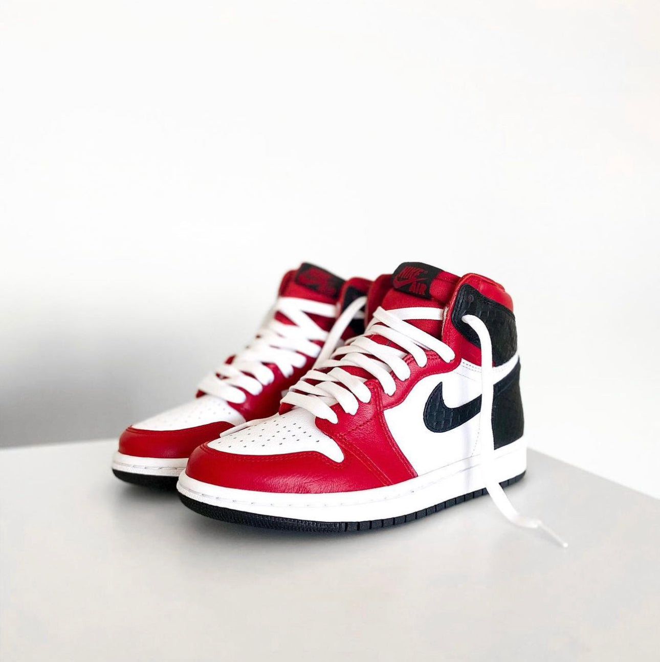 WMNS Air Jordan Retro 1 High “ Satin Snake ”