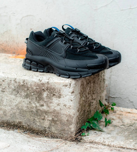 Zoom Vomero Roam Triple Black