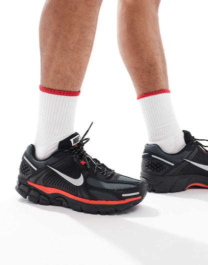 Zoom Vomero 5 Bred