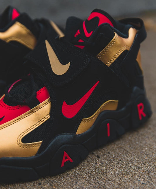 Air Barrage Mid “ Black Metallic Gold ”