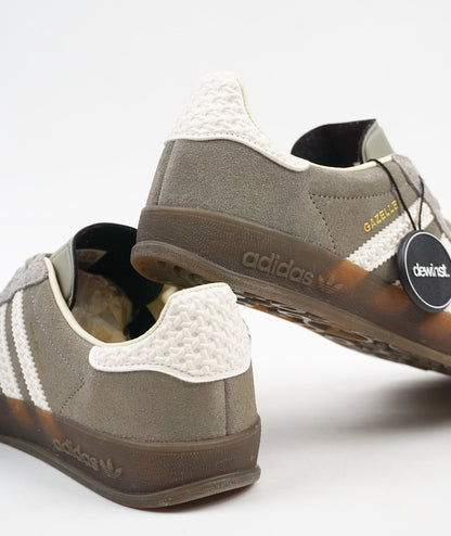 WMNs Gazelle Indoor Dark Grey White
