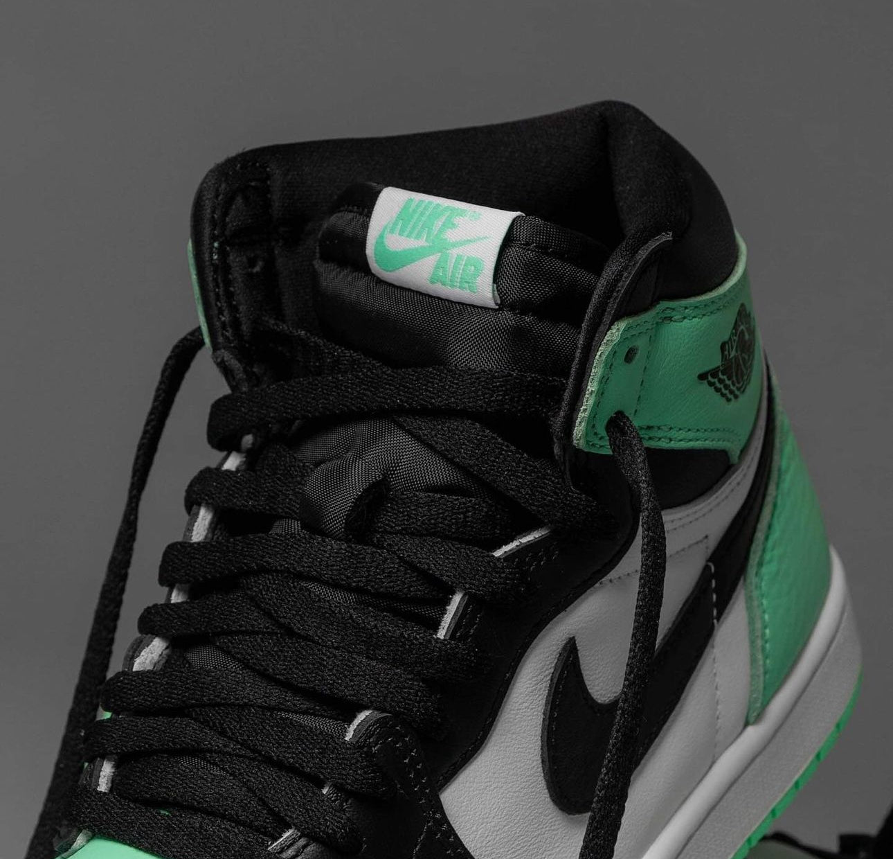 Air Jordan 1 High OG Green Glow