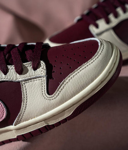 WMNs Dunk Low Valentine’s Day
