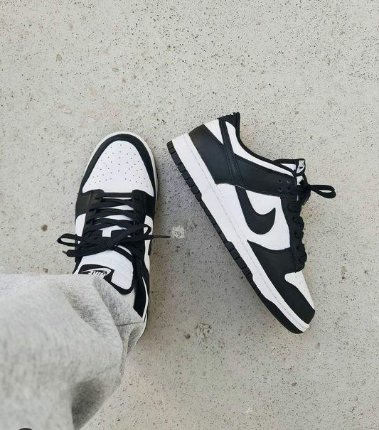 WMNs Sb Dunk Low Panda