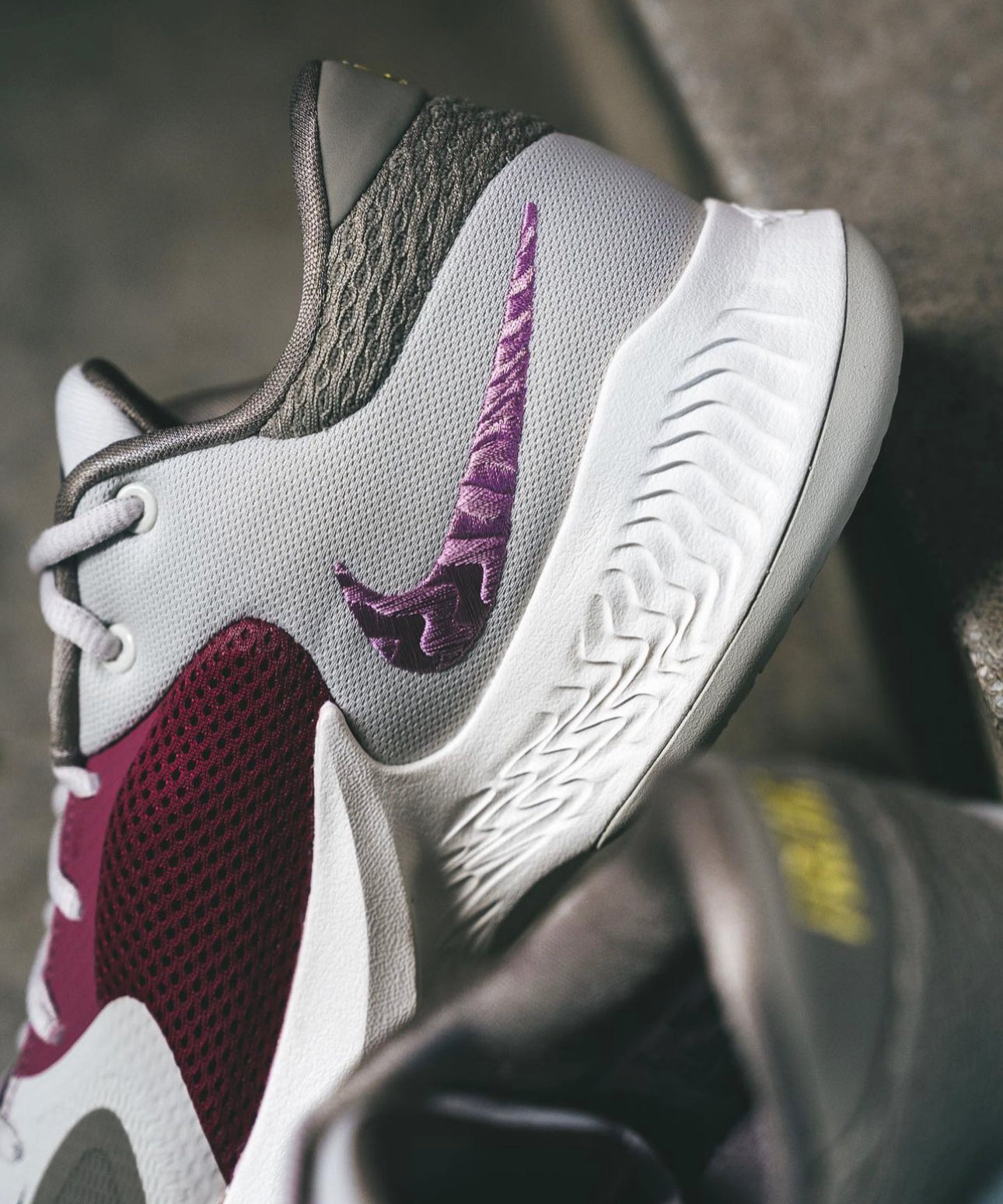 Zoom Freak 4 “ Sweet Beet “
