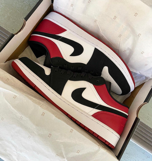 Air Jordan 1 Low Black Toe
